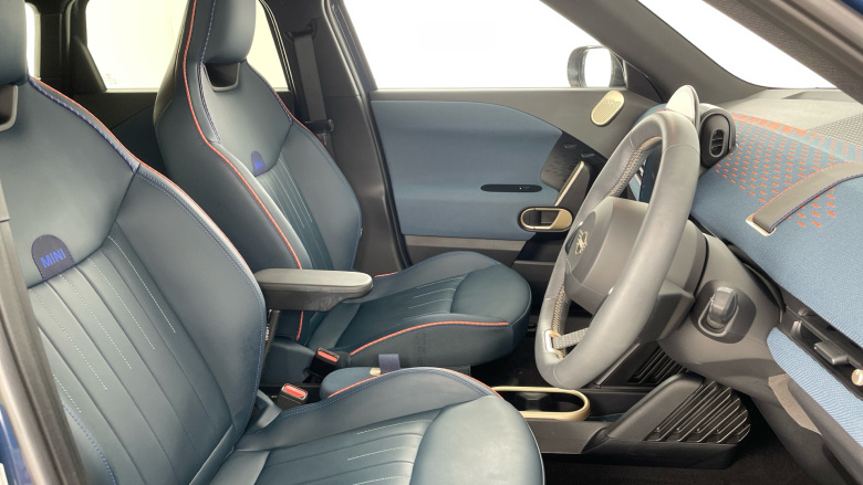 MINI Aceman 160kW SE Classic 54kWh 5dr Auto Electric Hatchback